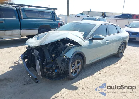 2025 Kia K4 Lxs z USA, uszkodzony, nr VIN 3KPFT4DE0SE209778